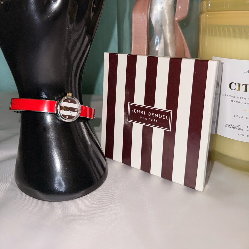 🥳⌚️ HOST PICK ⌚️🥳 NWOT - Henri Bendel “Miss Bendel” Bangle Watch - Picture 2 of 8